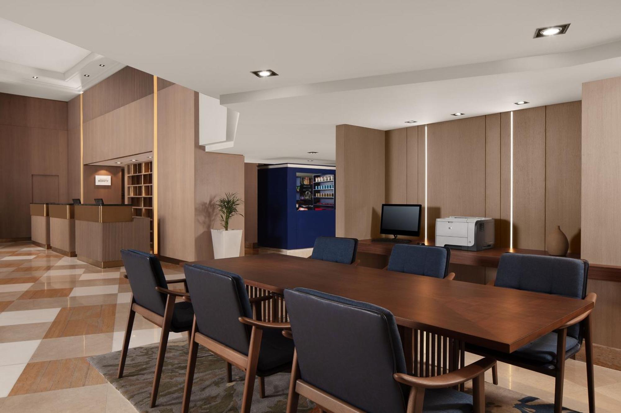 Delta Hotels By Marriott Istanbul West Εξωτερικό φωτογραφία